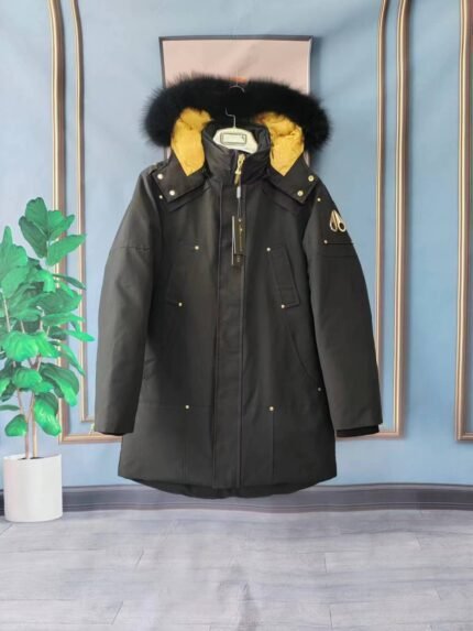 Moose Knuckles 01 Man’s SHEARLING TRIM BOMBER