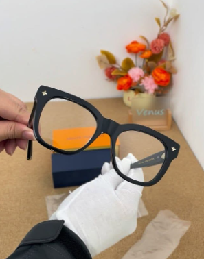 A pair of glasses